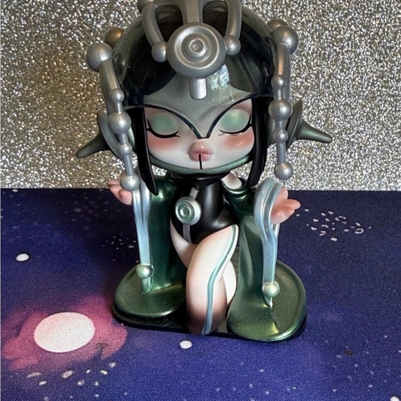 The Serenity Kids Figurine - Picture 3 of 4